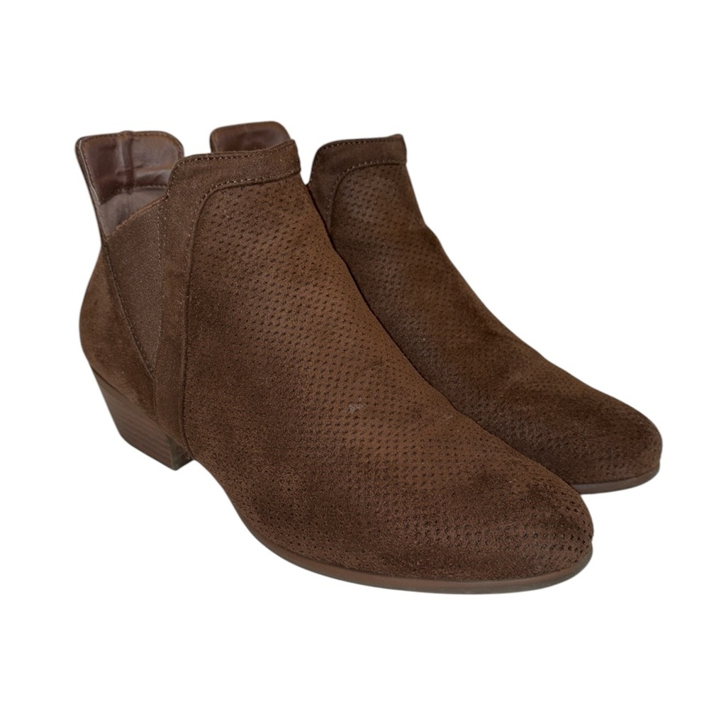 Refresh bootie Rider-05 style line slip on elastic side 1.5” block heels Size 7